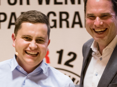 Der glückliche Gewinner Christian Siegenthaler 2019 im Rathaus in Bern.